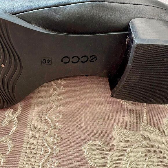 Ecco Women's High Black Boots - Picture 7 of 8